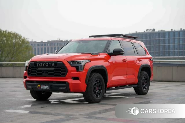 Toyota Sequoia 2024 Красный из Китая, фото 2