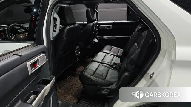 Ford Explorer 6th Generation 2023 Белый из Кореи, фото 2