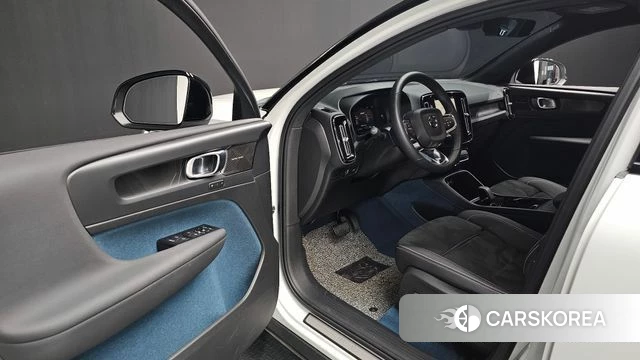 Volvo C40 Richards 2022 Белый из Кореи, фото 2