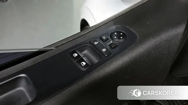 Hyundai Staria 2021 Белый из Кореи, фото 2