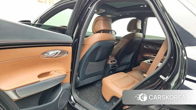 Genesis GV70 2022 Черный из Кореи, фото 2