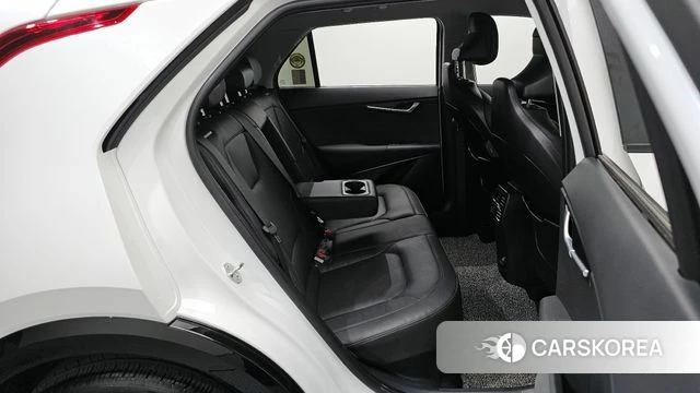 Kia Di Ol Nu Niro 2024 Белый из Кореи, фото 2