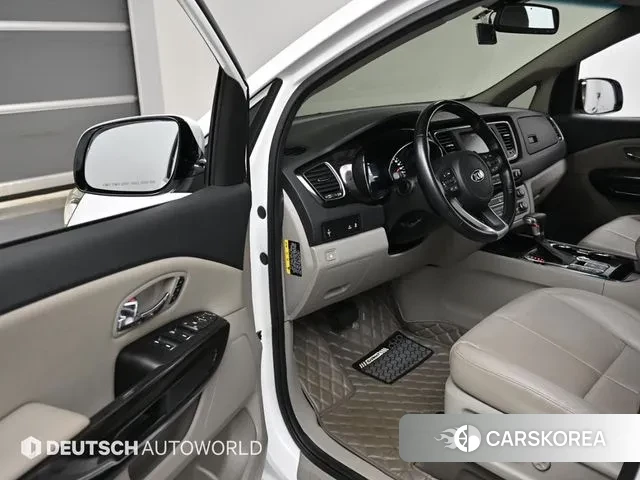 Kia The New Carnival 2018 Белый из Кореи, фото 2