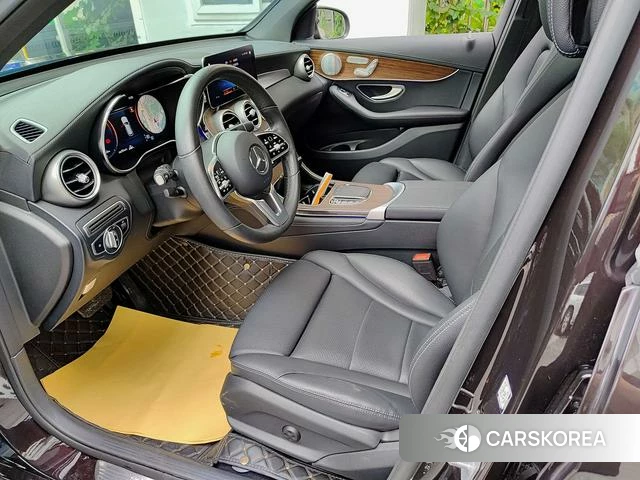 Mercedes-Benz GLC 2021 Коричневый из Китая, фото 2