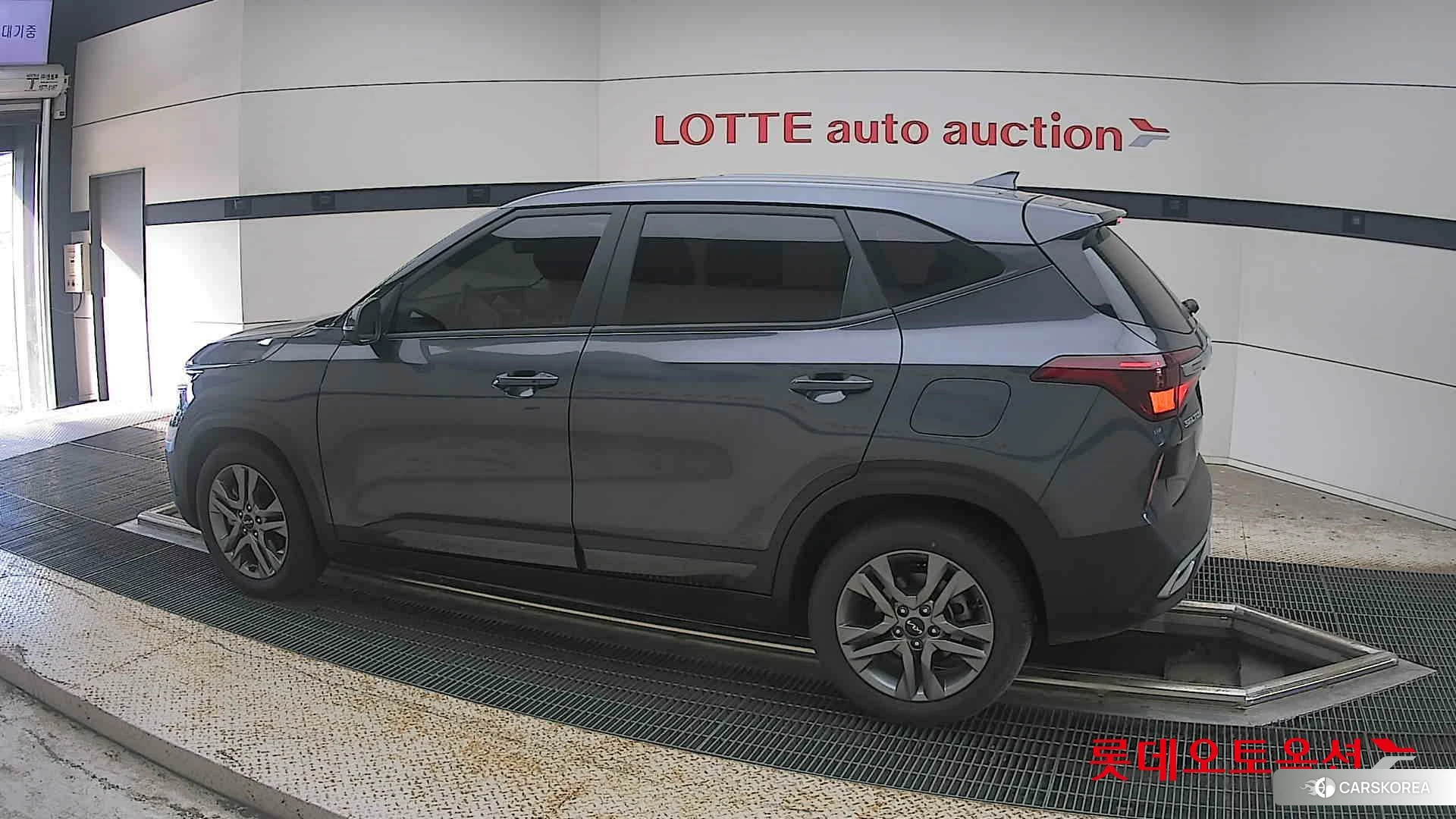 Kia Seltos 2022 Gravity Gray из Кореи, фото 2