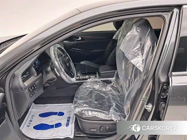 Kia K7 Premier Hybrid 2021 Серый из Кореи, фото 2