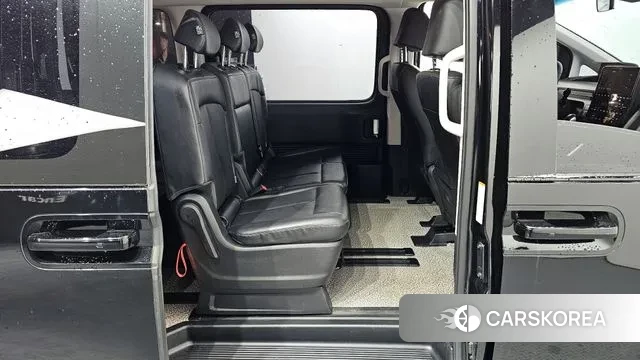 Hyundai Staria 2021 Черный из Кореи, фото 2