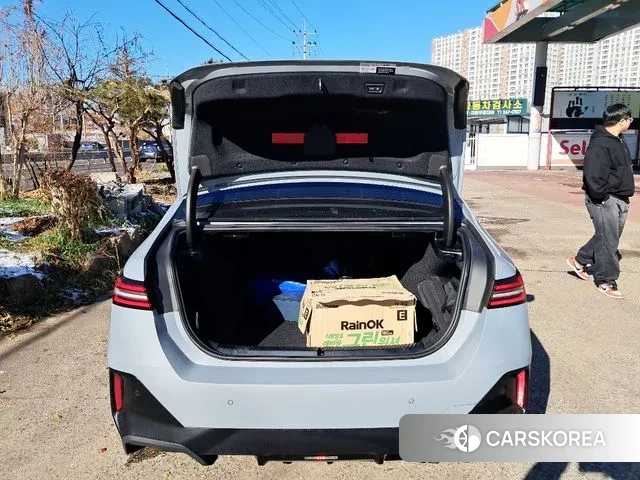 BMW 5 Series (G60) 2025 Серебряный из Кореи, фото 2