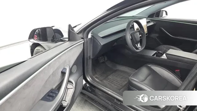 Tesla Model 3 2024 Черный из Кореи, фото 2