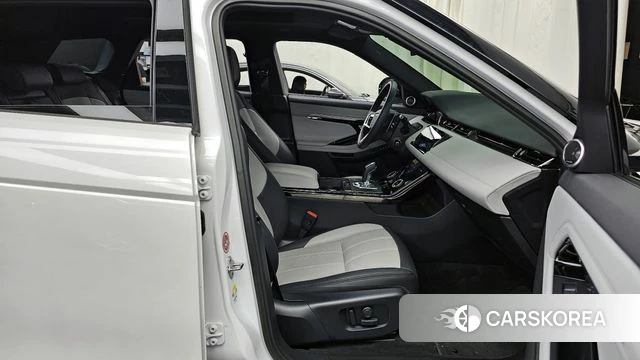 Land Rover Range Rover Evoque 2nd Generation 2023 Белый из Кореи, фото 2