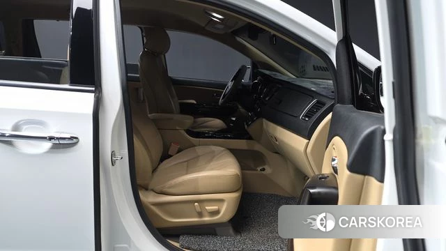 Kia The New Carnival 2019 Белый из Кореи, фото 2