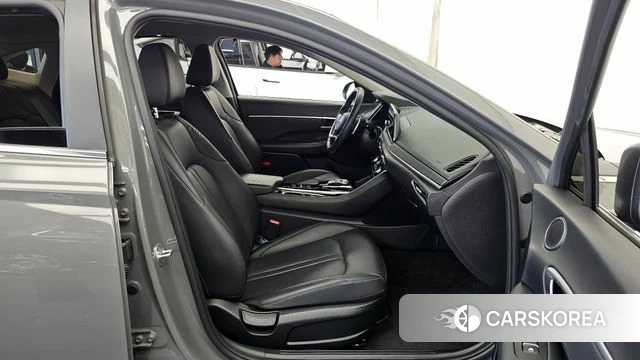 Hyundai Sonata (DN8) 2020 Серебристо-серый из Кореи, фото 2