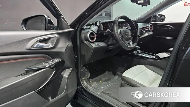 Chevrolet (GM Daewoo) Trax Crossover 2024 Черный из Кореи, фото 2