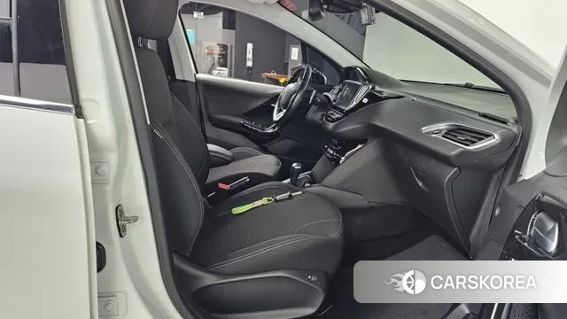 Peugeot 208 2018 Белый из Кореи, фото 2