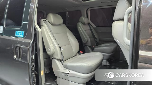 Hyundai The New Grand Starex 2018 Черный из Кореи, фото 2
