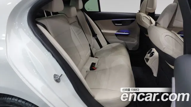 Mercedes-Benz C-Class W206 2023 Белый из Кореи, фото 2