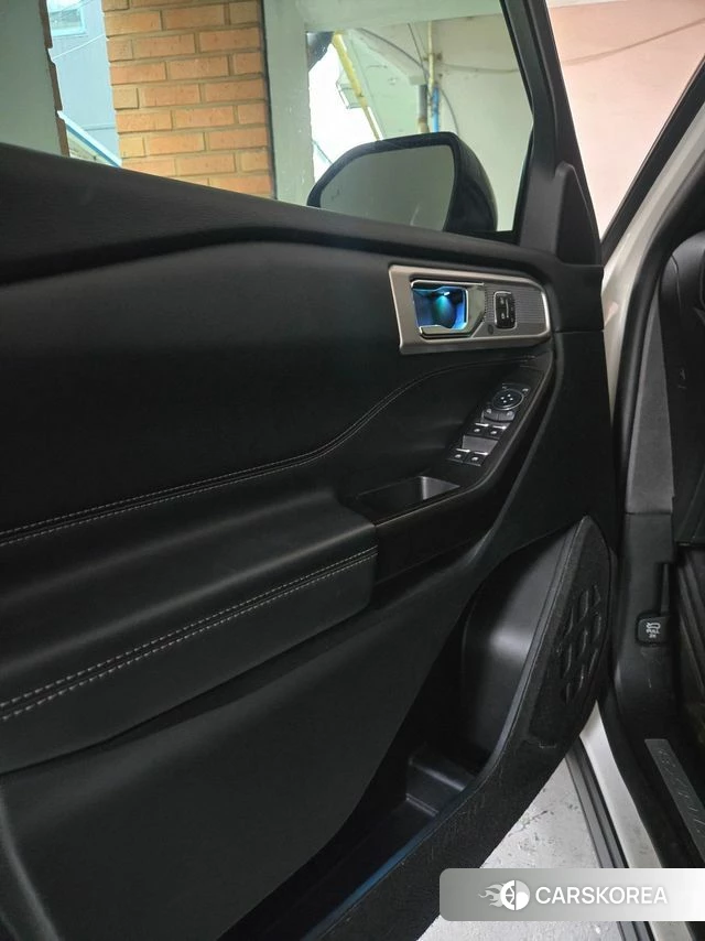Ford Explorer 6th Generation 2020 Белый из Кореи, фото 2