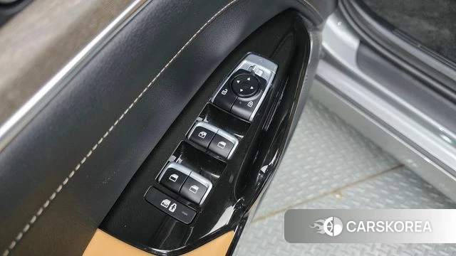 Kia K5 3rd generation 2023 Серебристо-серый из Кореи, фото 2