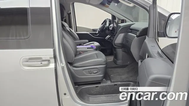 Hyundai Staria 2023 Серый из Кореи, фото 2