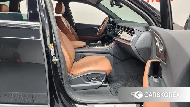 Audi Q7 (4M) 2023 Черный из Кореи, фото 2