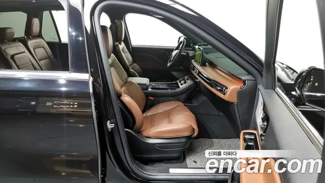 Lincoln Aviator 2nd generation 2022 Черный из Кореи, фото 2