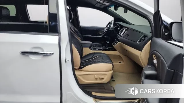 Kia The New Carnival 2019 Белый из Кореи, фото 2