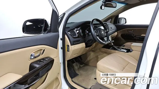 Kia The New Carnival 2019 Белый из Кореи, фото 2