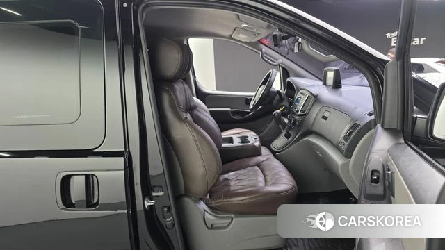 Hyundai The New Grand Starex 2019 Черный из Кореи, фото 2