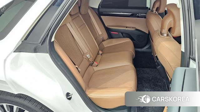 Hyundai Grandeur Hybrid (GN7) 2023 Белый из Кореи, фото 2