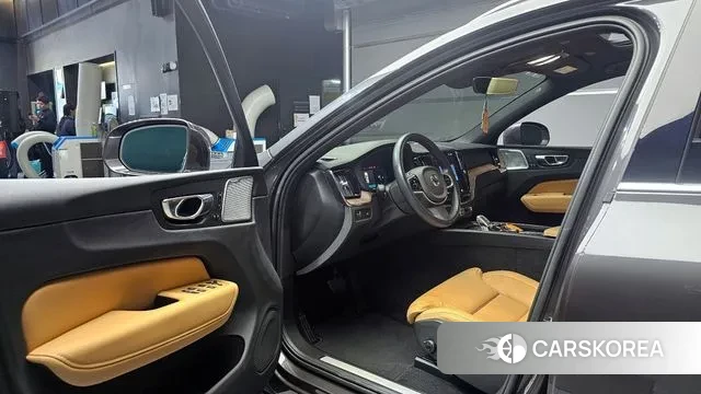 Volvo XC60 second Generation 2022 Серый из Кореи, фото 2