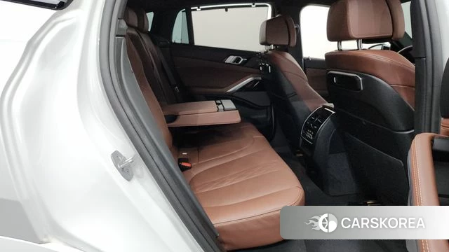 BMW X6 (G06) 2025 Белый из Кореи, фото 2