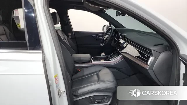 Audi Q7 (4M) 2021 Белый из Кореи, фото 2