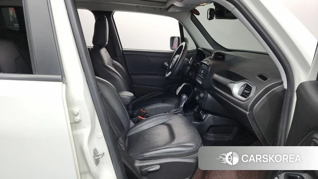 Jeep Renegade 2018 Белый из Кореи, фото 2