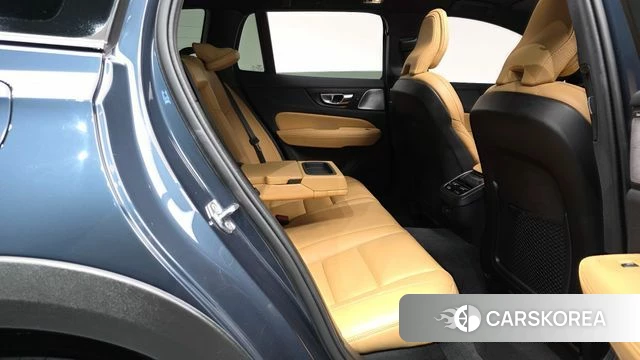 Volvo V60 Cross-Country 2nd Generation 2021 Синий из Кореи, фото 2