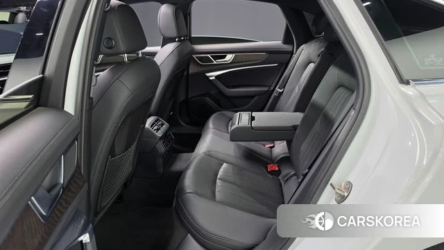 Audi A6 (C8) 2021 Белый из Кореи, фото 2