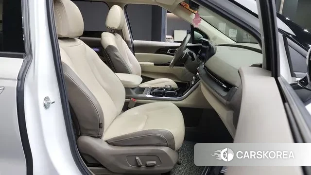 Kia Carnival 4th generation 2023 Белый из Кореи, фото 2