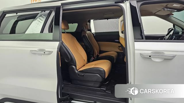 Kia Carnival 4th generation 2021 Белый из Кореи, фото 2