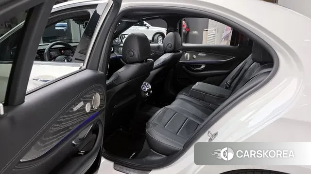 Mercedes-Benz E-Class W213 2021 Белый из Кореи, фото 2