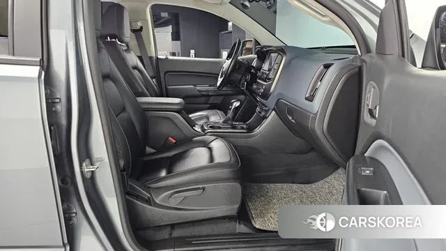 Chevrolet (GM Daewoo) Real New Colorado 2022 Серый из Кореи, фото 2