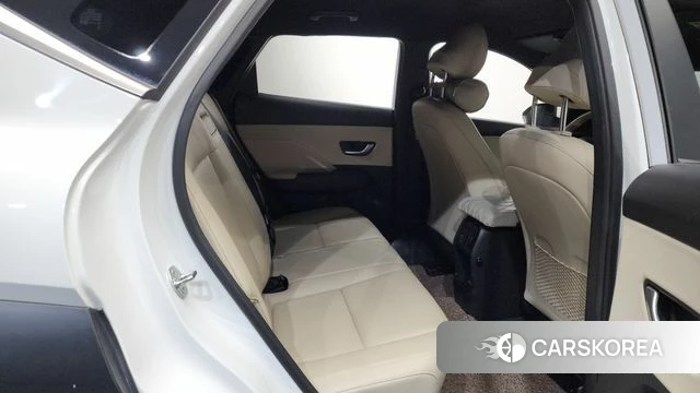 Hyundai Kona (SX2) 2024 Белый из Кореи, фото 2