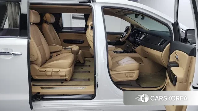 Kia The New Carnival 2018 Белый из Кореи, фото 2