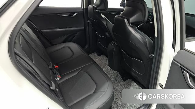 Kia Di Ol Nu Niro 2025 Белый из Кореи, фото 2