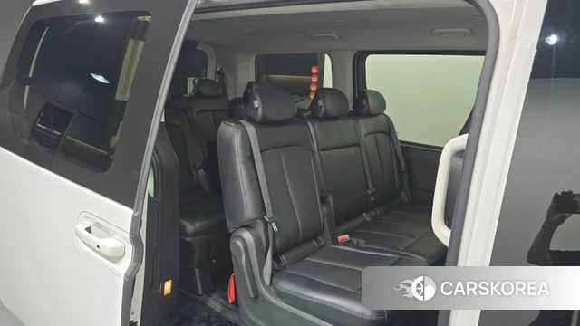 Hyundai Staria 2022 Белый из Кореи, фото 2