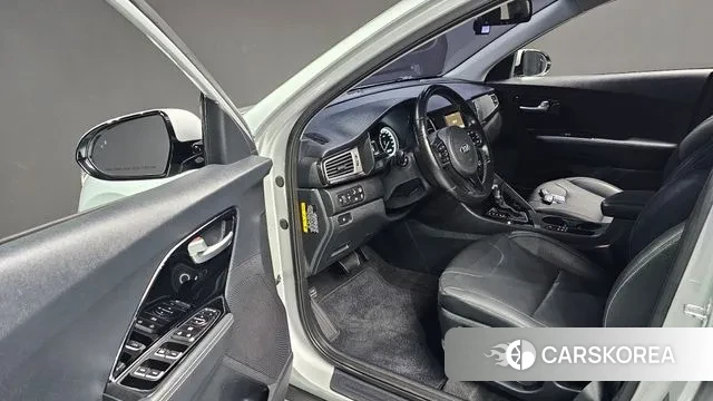 Kia Niro 2018 Серебряный из Кореи, фото 2