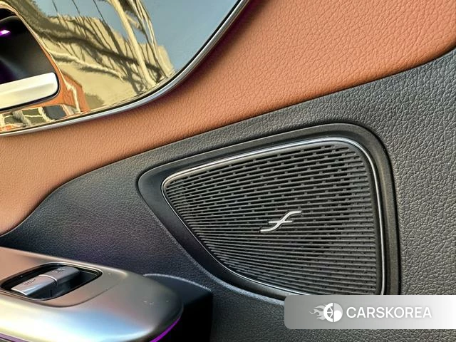 Mercedes-Benz Class C 2024 Белый из Китая, фото 2