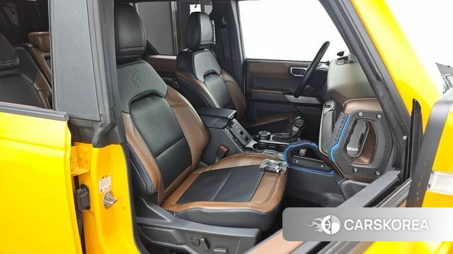 Ford Bronco 6th Generation 2022 Желтый из Кореи, фото 2