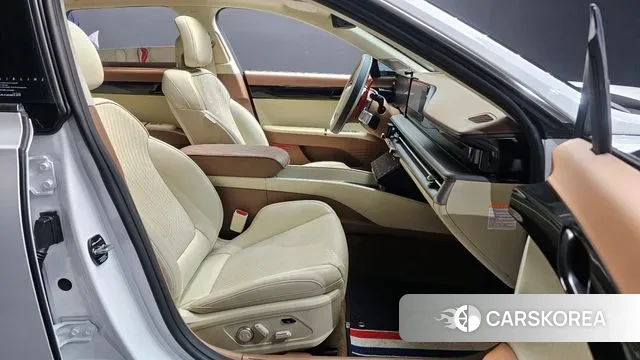 Hyundai Grandeur Hybrid (GN7) 2023 Белый из Кореи, фото 2