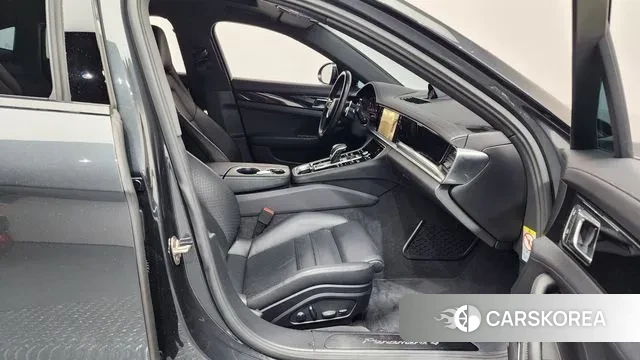 Porsche Panamera (971) 2023 Черный из Кореи, фото 2