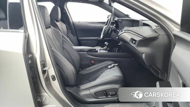 Lexus UX250h id 4179446 из Кореи 2