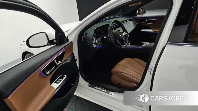 Mercedes-Benz E-Class W214 2024 Белый из Кореи, фото 2